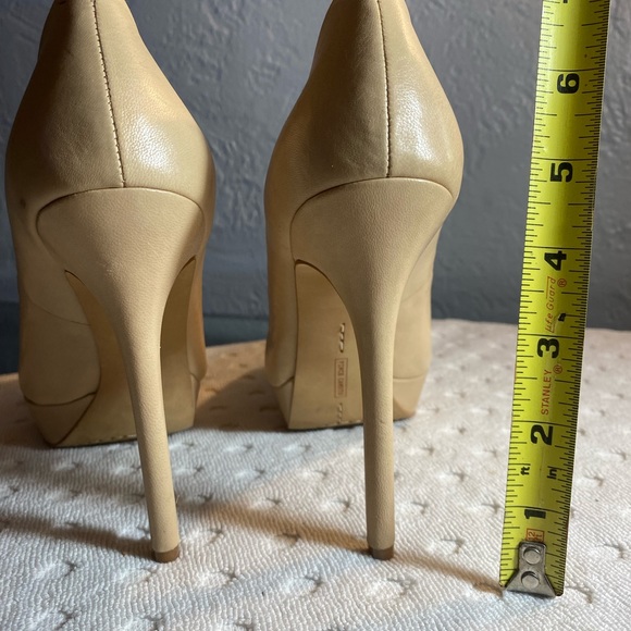 VINCE CAMUTO  Women's Blush NIOMI Platform Pump - Picture 16 of 16